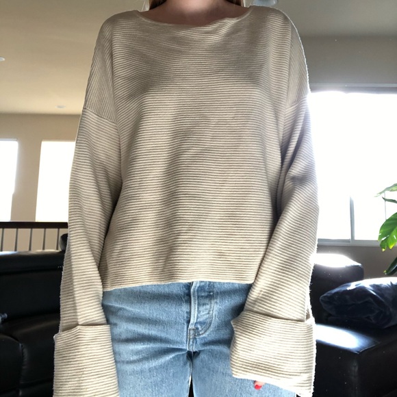 Nude sweater - Picture 2 of 3